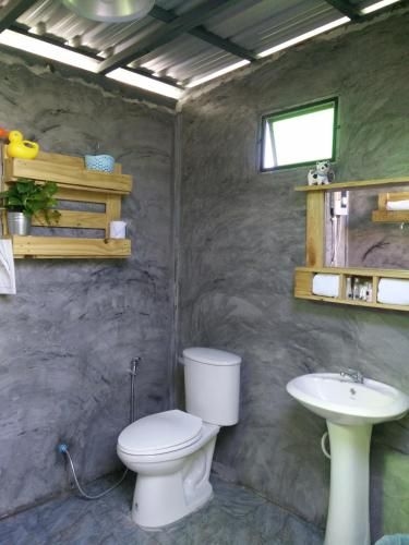 Smile Box Coffee & Resort1