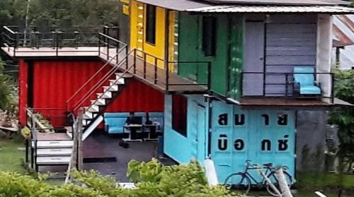 Smile Box Coffee & Resort2