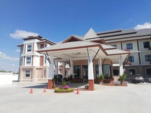 เอสตะวัน โฮเต็ล แอนด์ คอนเวนชั่น (S-Tawan Hotel & Convention)1