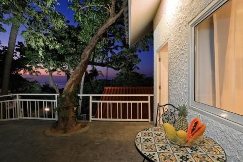 Kata White Villas0