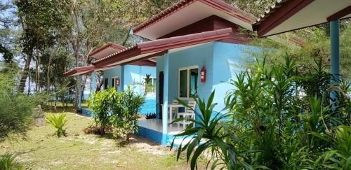Maikhao Beach Bungalows2