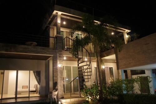Thony Villa1