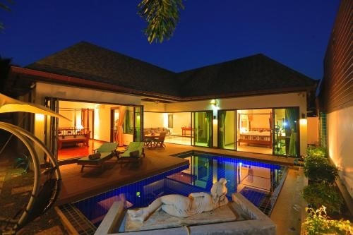 ในหาน บีช วิลล่า (Naiharn Beach Villa)0