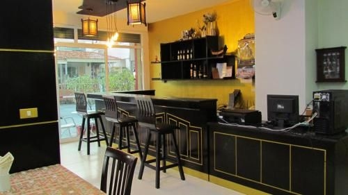 ลา ปิกโกลา ป่าตอง (La piccola Patong)0