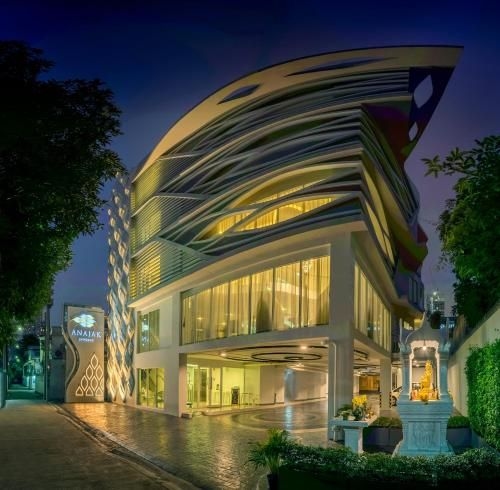 โรงแรมอาณาจักร กรุงเทพฯ (Anajak Bangkok Hotel)0