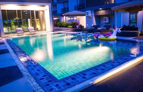 โรงแรม เดอะทเวนที เอธ (The 28th Hotel)2