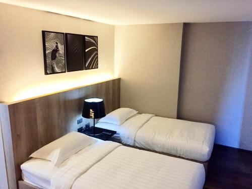 โรงแรม เดอะทเวนที เอธ (The 28th Hotel)4