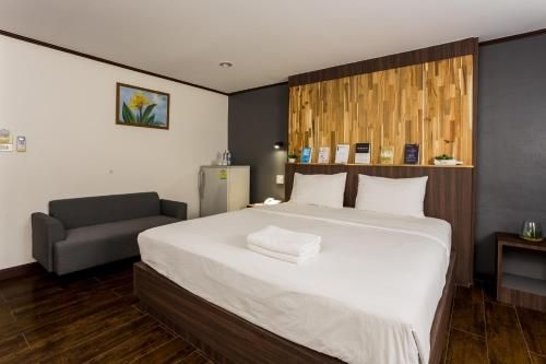 โรงแรมพิมาย พาราไดซ์ (Phimai Paradise Hotel)1