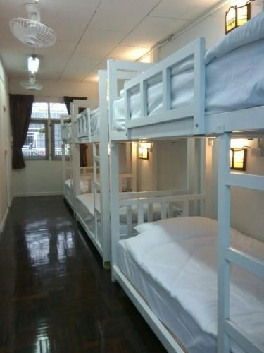 At 9 Budget Hotel2