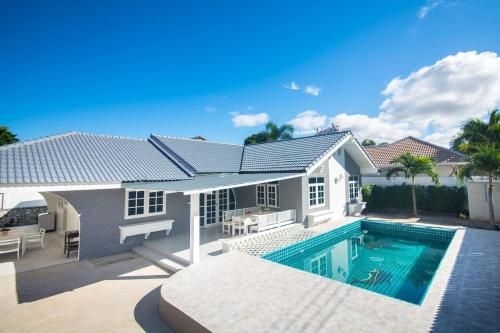 Loma Pool Villa0