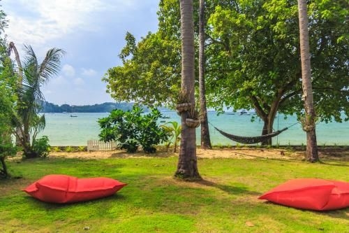 Beachfront Ao Yon villa by Lofty0