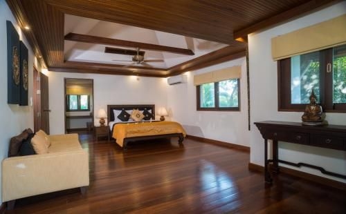 Beachfront Resort Villa Baan Tawan 3BR3