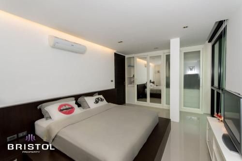 State Of The Art Sea View Pool Villa4