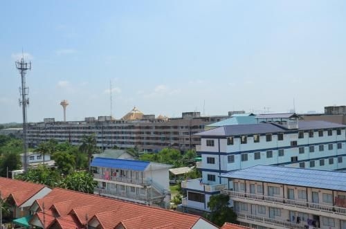 Grand Diamond Nava Nakorn Hotel3