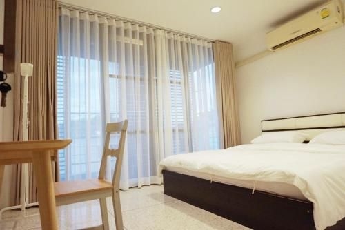บุญสตรีท โฮสเทล (Boon Street Hostel)0