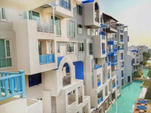 Chelona huahin beachfront condominium0