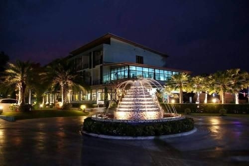 โรงแรมเรย์ (Ray Hotel)0