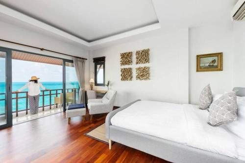 Amazing villa front beach0