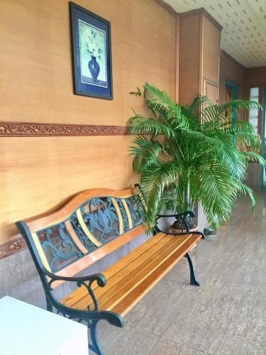 Waterside Hotel3