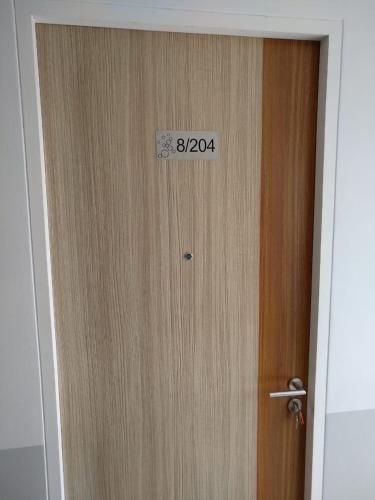 Ozone Condo Unit 8/2042