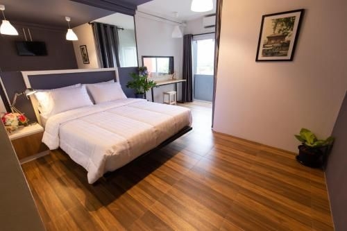 Mango 10 House1
