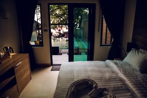 15 ปาล์มบีช รีสอร์ต (15 Palms Beach Resort)1