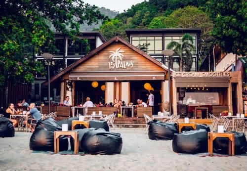 15 ปาล์มบีช รีสอร์ต (15 Palms Beach Resort)0