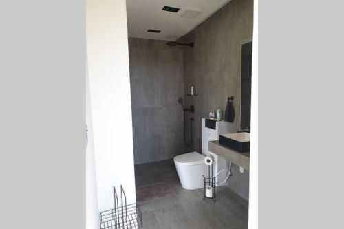 Modern Apartment with Full Panorama View4