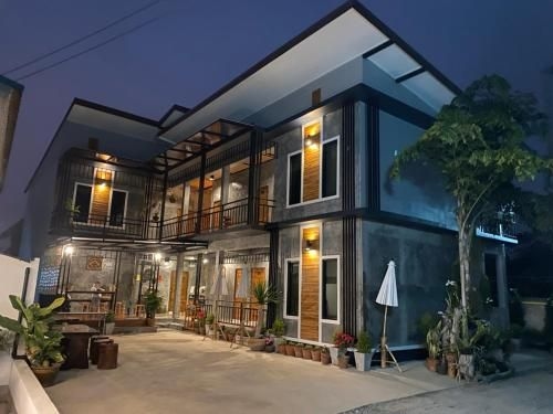 น่าน อรีน่า เพลส (Nan Arena Place)0