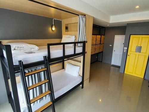 Reset Hostel0