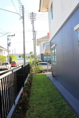 Junior house ll3