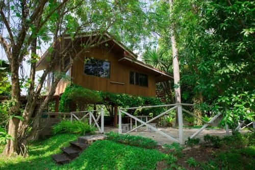 Baan Sukapanpotharam4