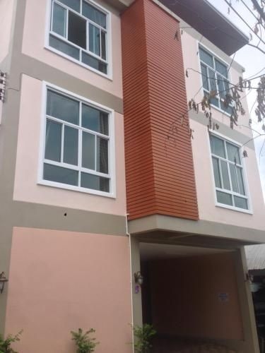 อพาร์ทเม้น บ้านเลขที่ 9 (Apartments Baanlaktee 9)2