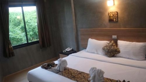 นารายณ์ไอยรา พาเลซ (Narai Iyara Palace)1