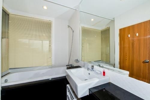 Karon Chic Studio3