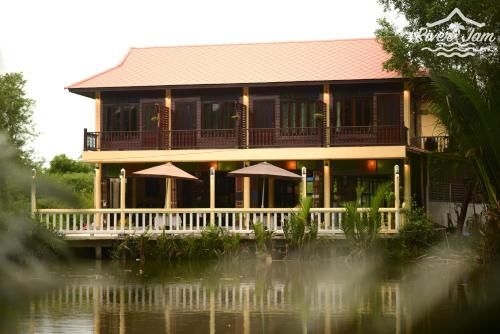 River Jam Amphawa0