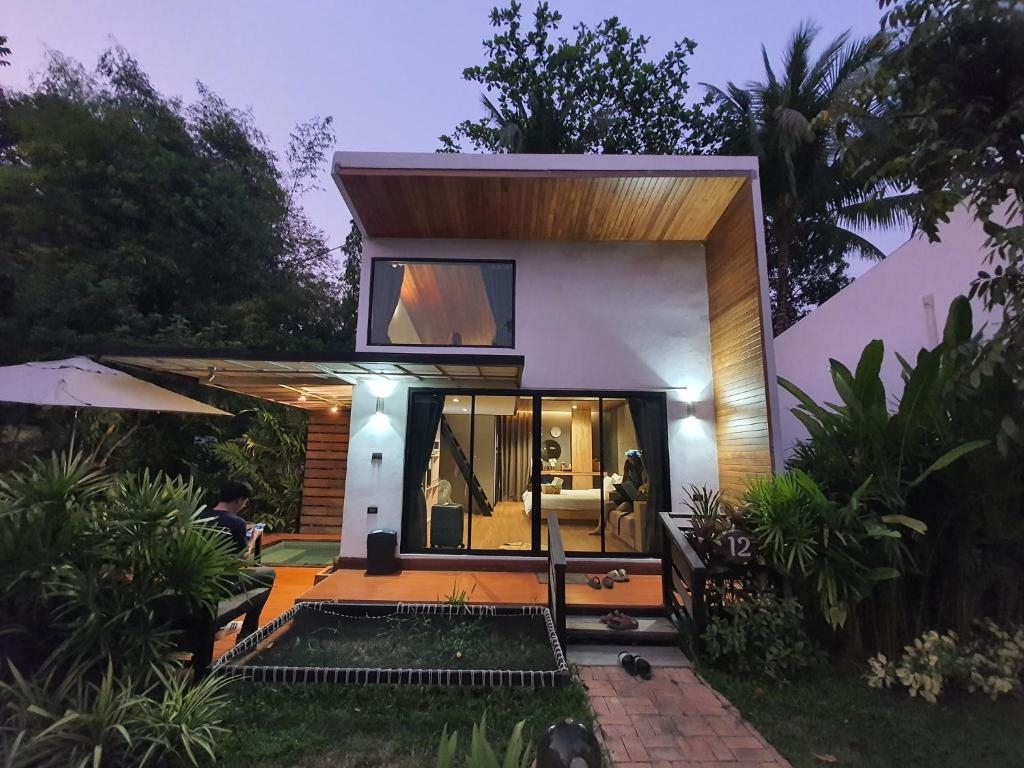วิลลา พนาลัย (Villa Panalai)1