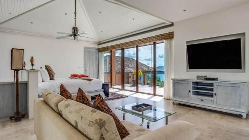 Luxury Infinity Pool Villa2