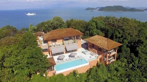 Luxury Infinity Pool Villa1