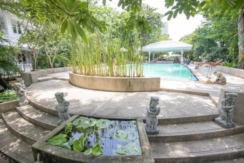 Royal Riverside Villa3