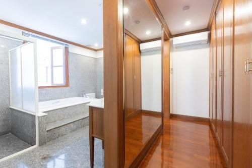 Royal Riverside Villa2