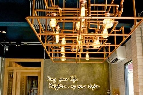 โรงแรมเดอะปลั๊ก แอท ไอ-บิส อเวนิว (The Plug hotel @ i-Biz Avenue)2