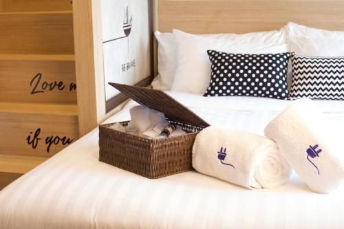 โรงแรมเดอะปลั๊ก แอท ไอ-บิส อเวนิว (The Plug hotel @ i-Biz Avenue)0