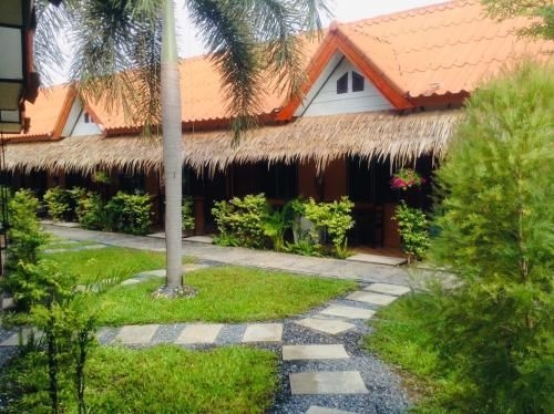 Baan Kasirin Resort0