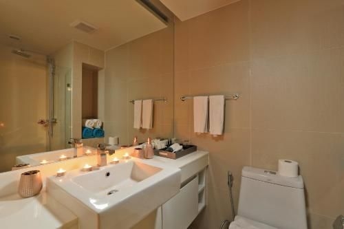 Aristo 1 Surin Beach Phuket by Marianna W2