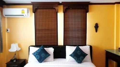 The Haven Hotel & Restaurant3