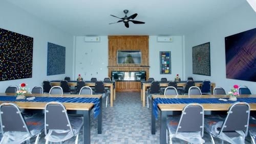 The Longhouse Boutique Bed & Breakfast (The Longhouse Boutique Bed And Breakfast)2