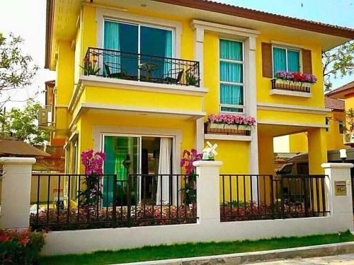 Madee Tee HuaHin0