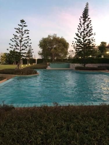 Madee Tee HuaHin1