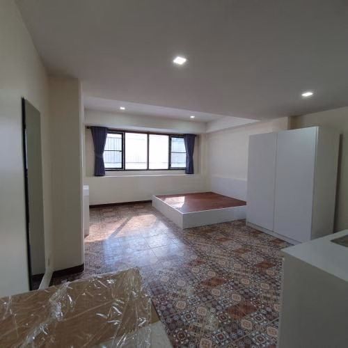 Eight Residence1